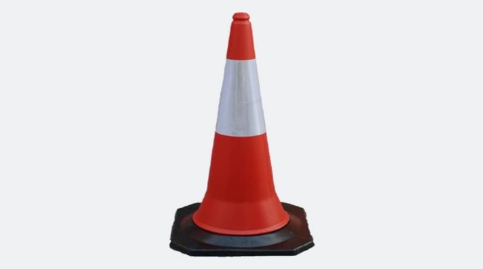 1 meter PE traffic cone rental Malaysia with black rubber base and white reflective band